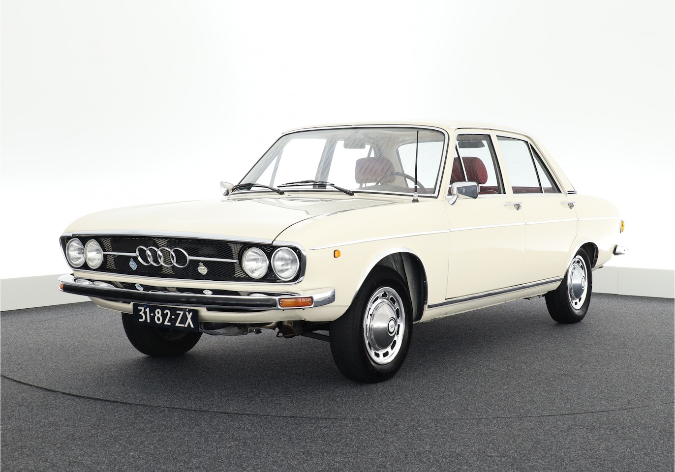 audi-100-1-6-85pk-automaat-gl-originele-nl-auto-1973.jpg