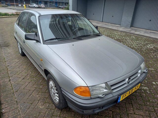 opel-astra-2-0i-cd-2-0i-cd.jpg