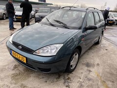 Ford Focus Wagon - 1.4 16V Cool Edition