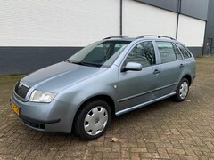 Skoda Fabia Combi - 1.4-16V Comfort Stuurbekr