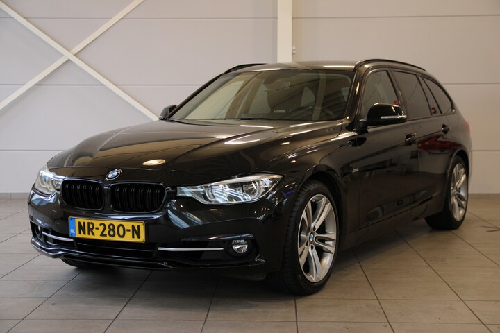Inhalen Prelude procedure BMW 330i Executive, tweedehands BMW kopen op AutoWereld.nl