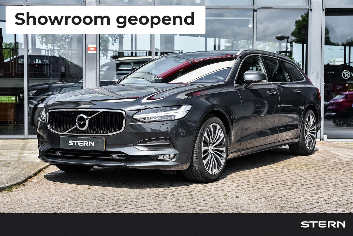 Volvo V90 - T4 Aut.| Momentum Pro | Standkachel | Pilot Assist | Panoramadak | Parkeercamera | Verwarm - AutoWereld.nl