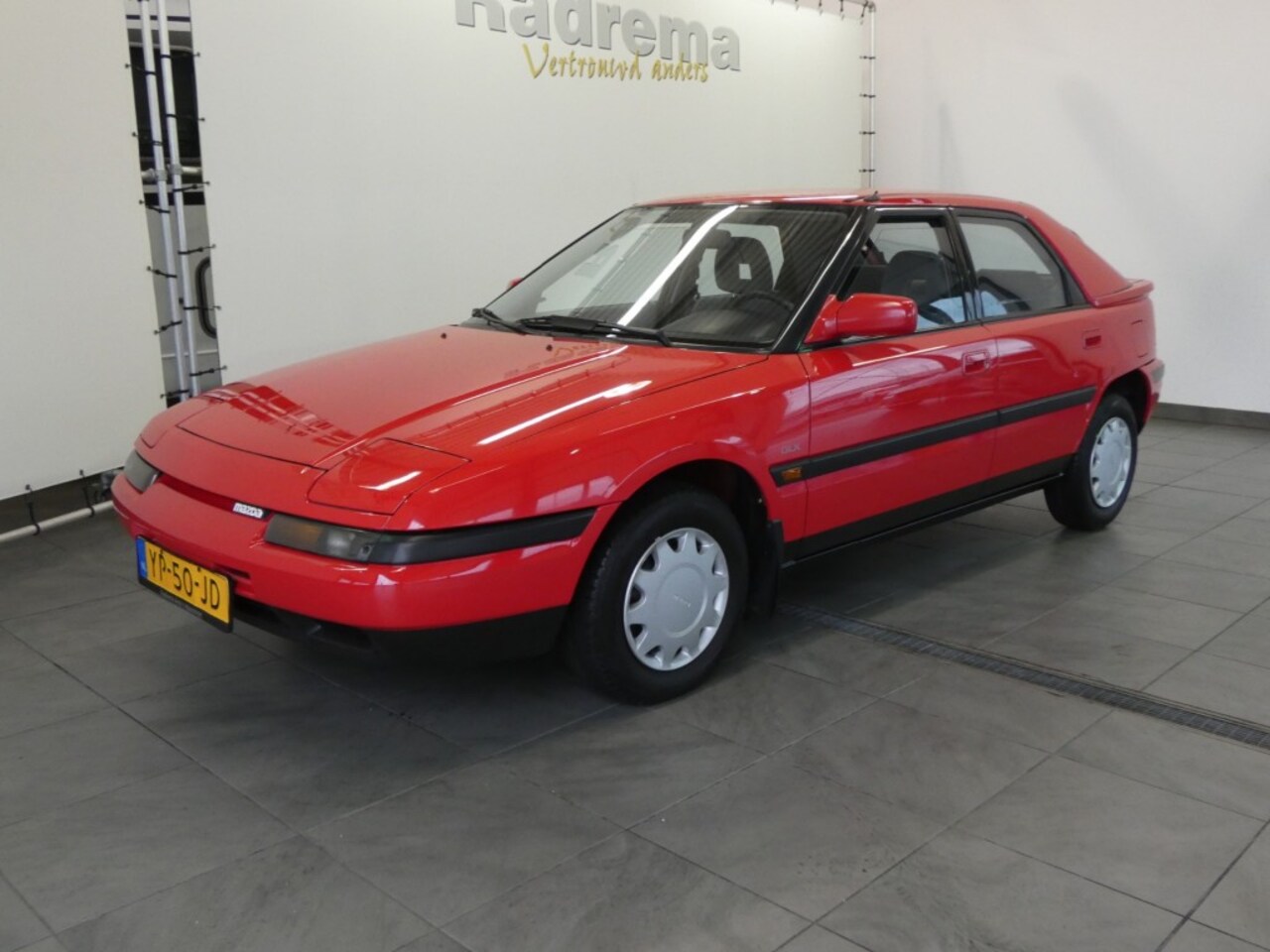mazda-323-f-1-6i-glx-u9.jpg