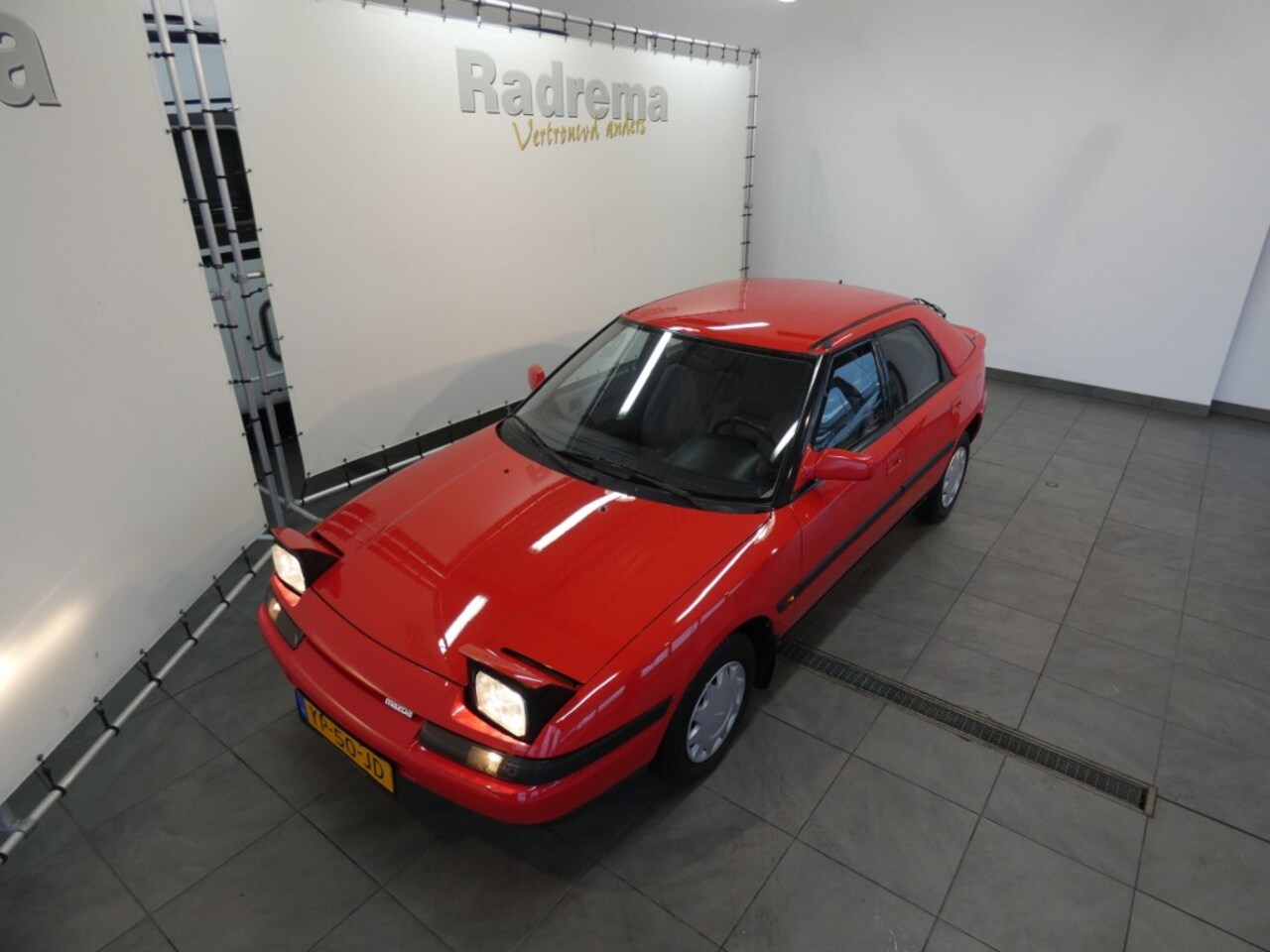 mazda-323-f-1-6i-glx-u9.jpg