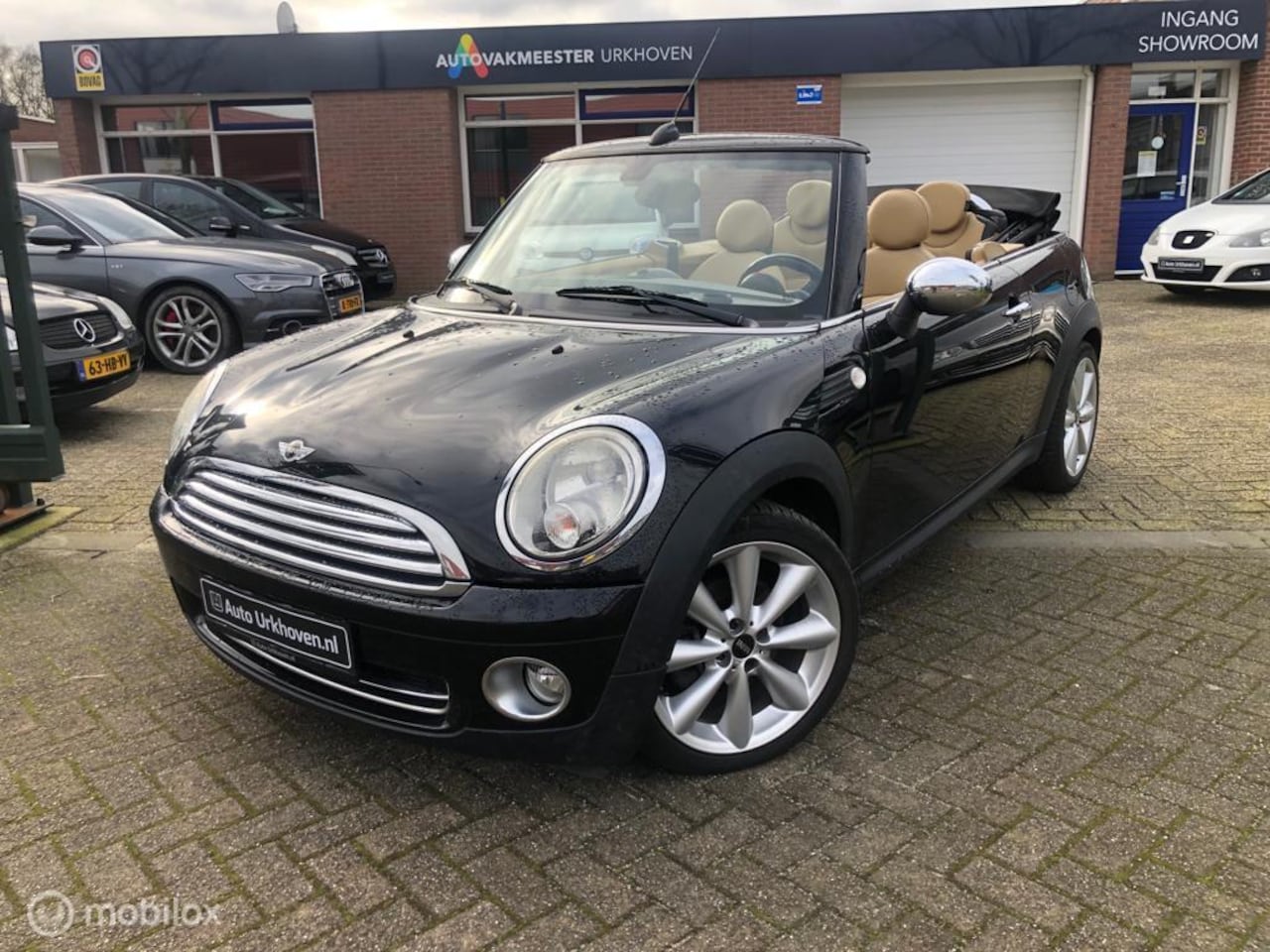 MINI Mini Cabrio - 1.6 Cooper 1.6 Cooper,120 pk,vol-leder,clima,cruise,garantie mogelijk - AutoWereld.nl