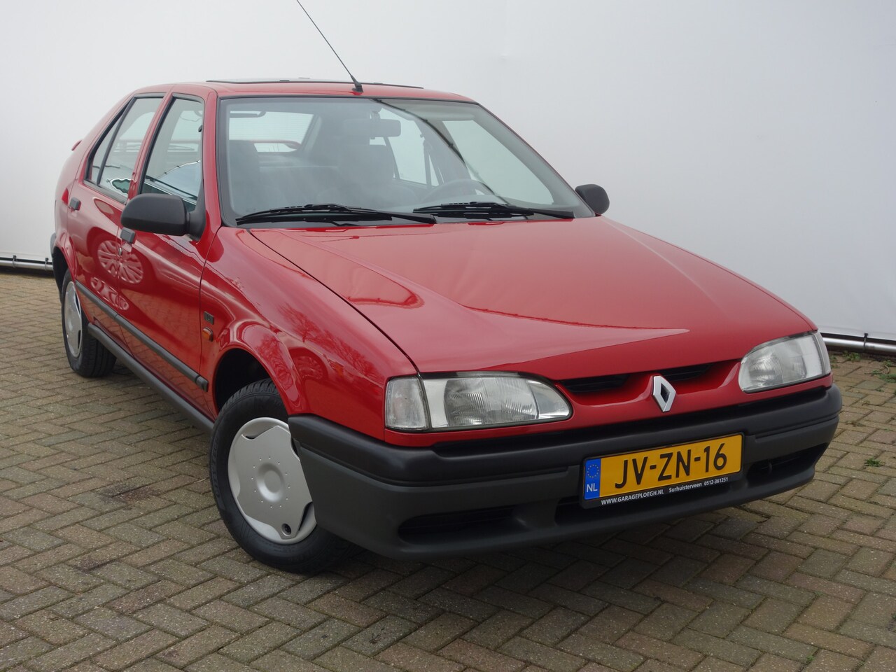 renault-19-1-4-rn-orig-nl-54dkm-nap-topstaat.jpg