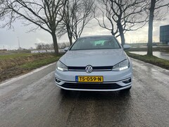 Volkswagen Golf - 1.6 TDI Highline