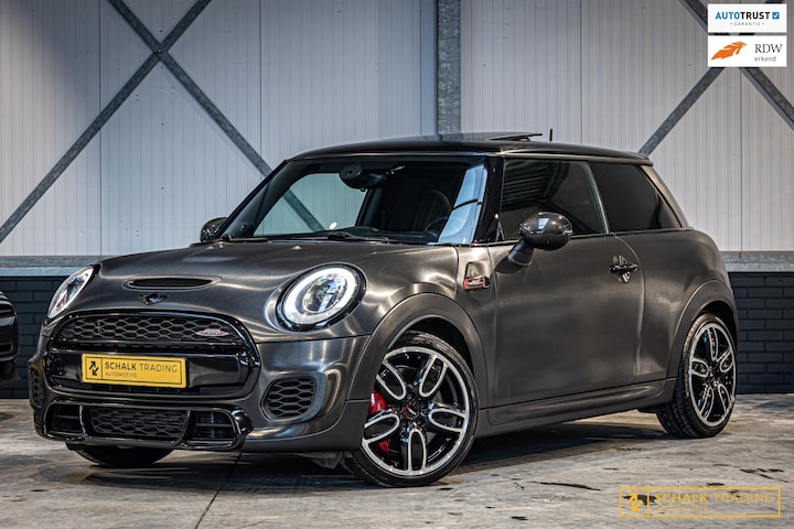 MINI Mini Cooper John Works Chili|Pano|H\u0026K|JCW stoelen|Cam|NWAPK| 2016  Benzine - Occasion te koop op AutoWereld.nl