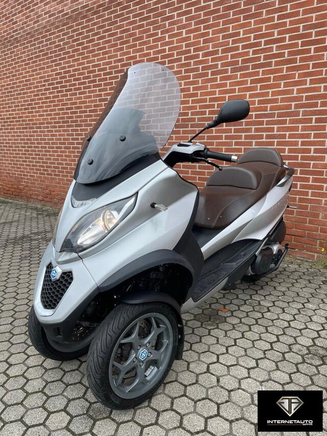 Piaggio MP3, tweedehands Piaggio kopen op AutoWereld.nl