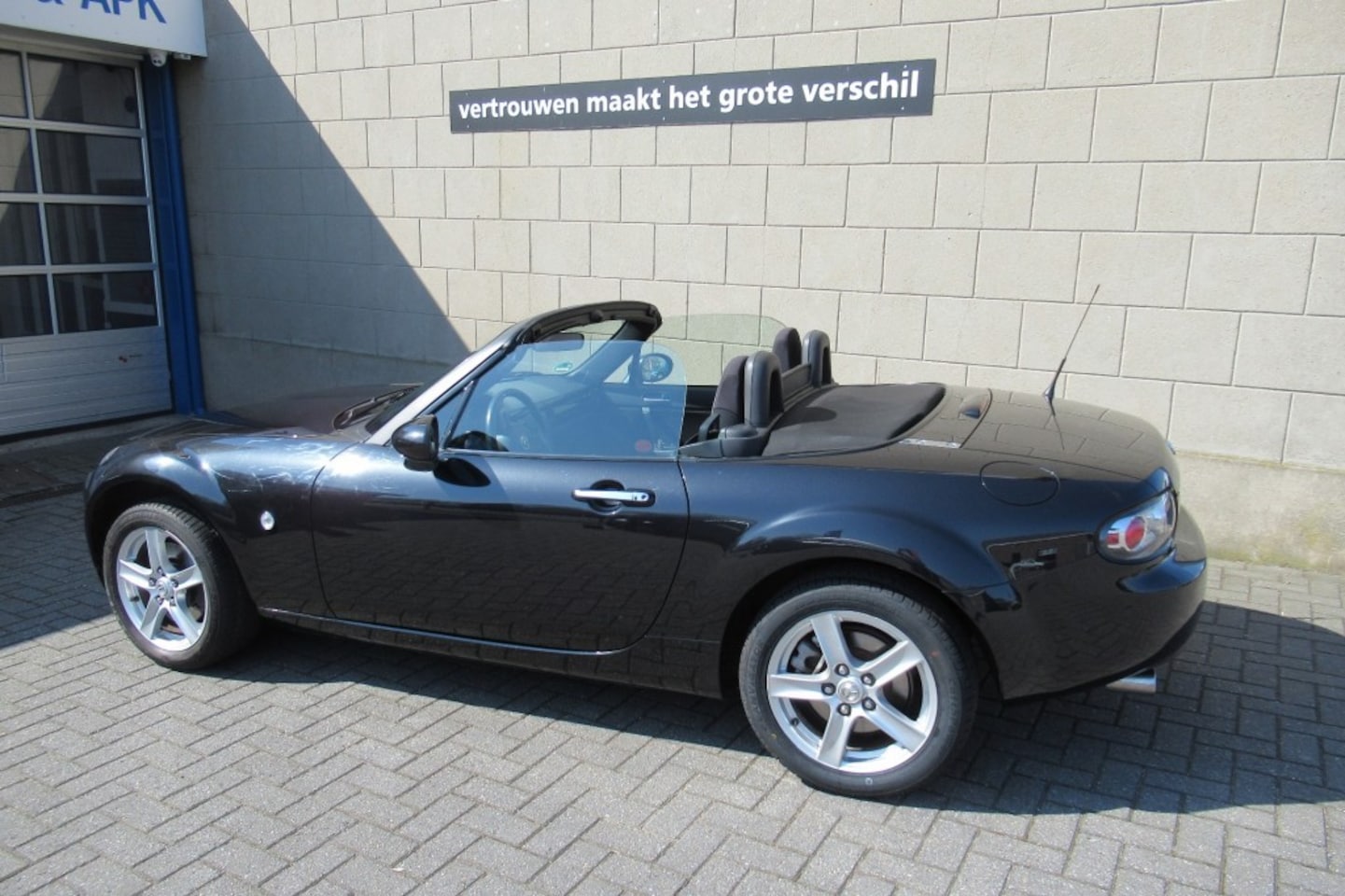 Mazda MX-5 - 1.8 EXCLUSIVE  MET TOTAAL GEREVISEERDE MOTOR EN NIEUWE KOPPELING - AutoWereld.nl