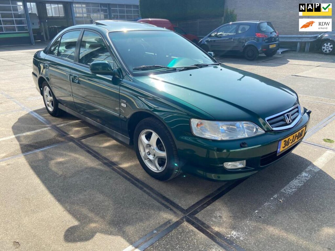 honda-accord-1-8i-es-automaat-airco-cruise-elec-ramen-schuifdak-nap-onderhoud-aanwezig.jpg
