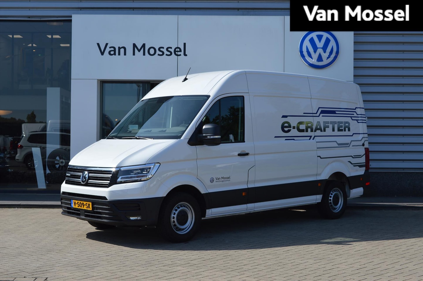 Volkswagen Crafter - e-Crafter 136PK L3H3 LED, Navi, Clima - AutoWereld.nl