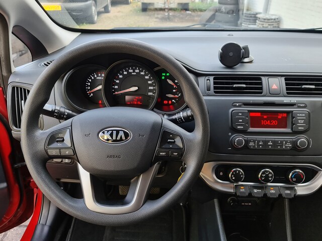 Kia Rio 1 2 Cvvt Nap Apk 4 23 Zondag Open 14 Benzine Occasion Te Koop Op Autowereld Nl