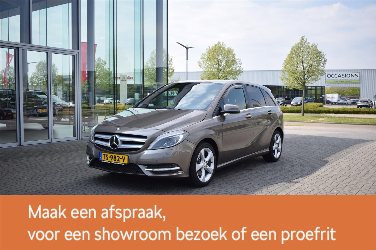 Mercedes-Benz B-klasse - B180 AUTOMAAT | Navigatie | PDC | Full Options - AutoWereld.nl