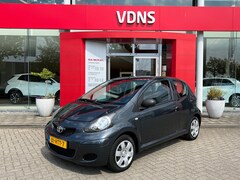 Toyota Aygo - 1.0-12V Now 89.000km // Airco // Perfecte Staat info Roel 0492-588951