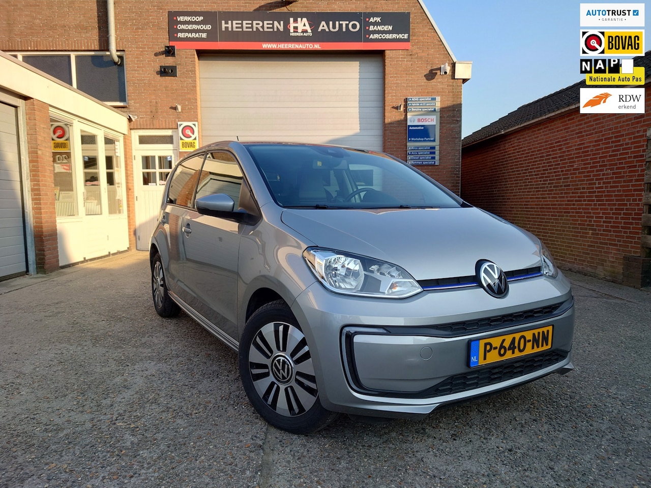 Volkswagen e-Up! - e-up! Style E-up! Style, 5 deurs, Camera, Licht metalen wielen - AutoWereld.nl