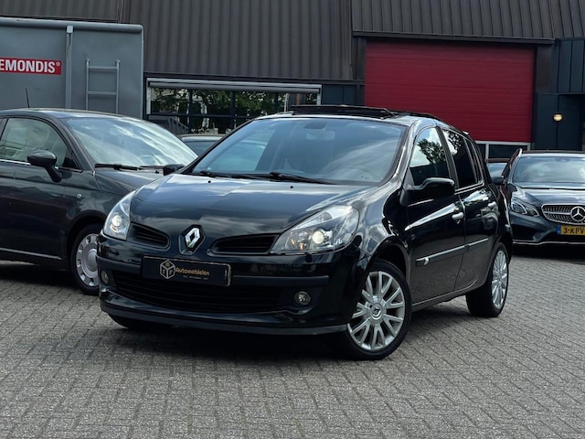 Renault Clio 1.6 16V Initiale Benzine - Occasion te koop op AutoWereld.nl