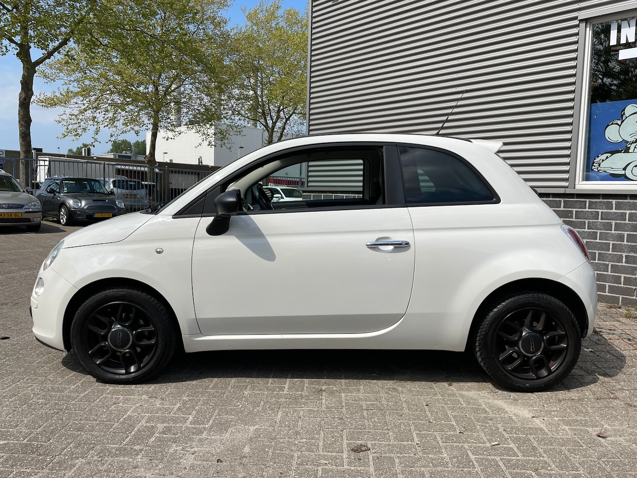 Fiat 500 - Black and White. Airco. 4cilinder.