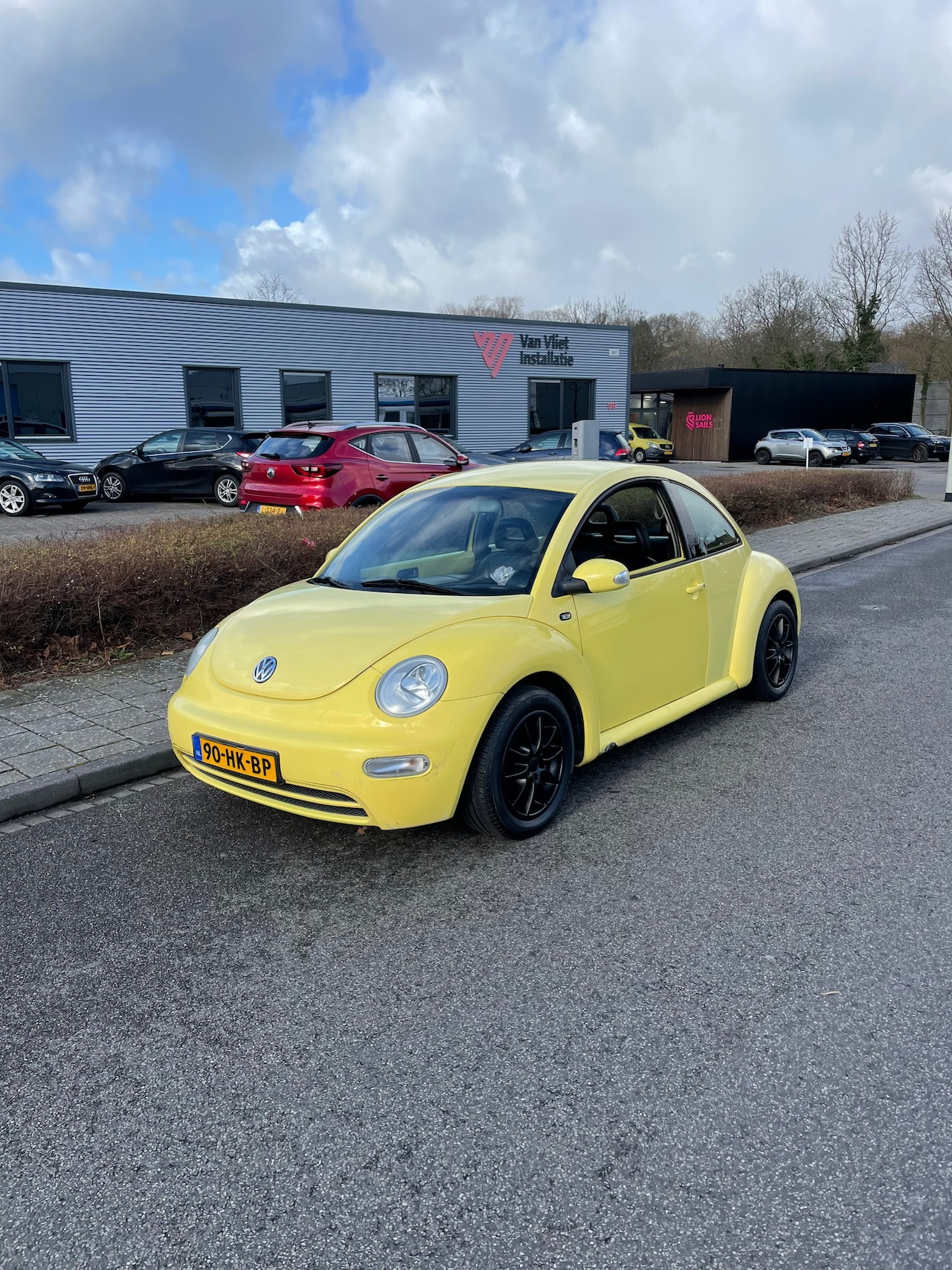 Volkswagen New Beetle - 2.0 Highline 2.0 Highline - AutoWereld.nl