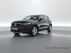 Volvo XC40 - T3 163pk Momentum Pro Aut. | Standkachel | Apple Carplay | Navi | LED | Elek. Achterklep |