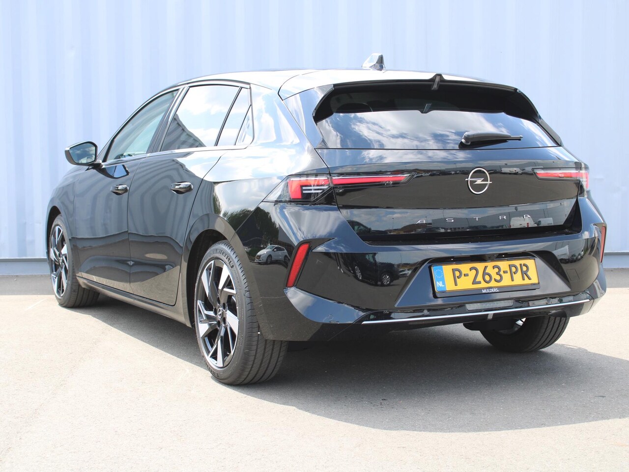 opel-astra-1-2-elegance-beschikbaar-voor-proefrit.jpg