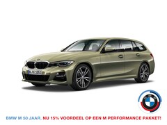 BMW 3-serie Touring - 320i M-sport / Glazen panoramadak / High Executive / Active Cruise Control met Stop en Go