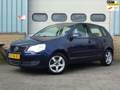 Volkswagen Polo - 1.4-16V Optive AUTOMAAT