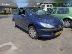 Peugeot 206 - 1.4 One-line nw apk 19-5-2023 airco