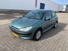 Peugeot 206 - 1.4 XT NAP/5 deurs/ APK TOT 04-2023