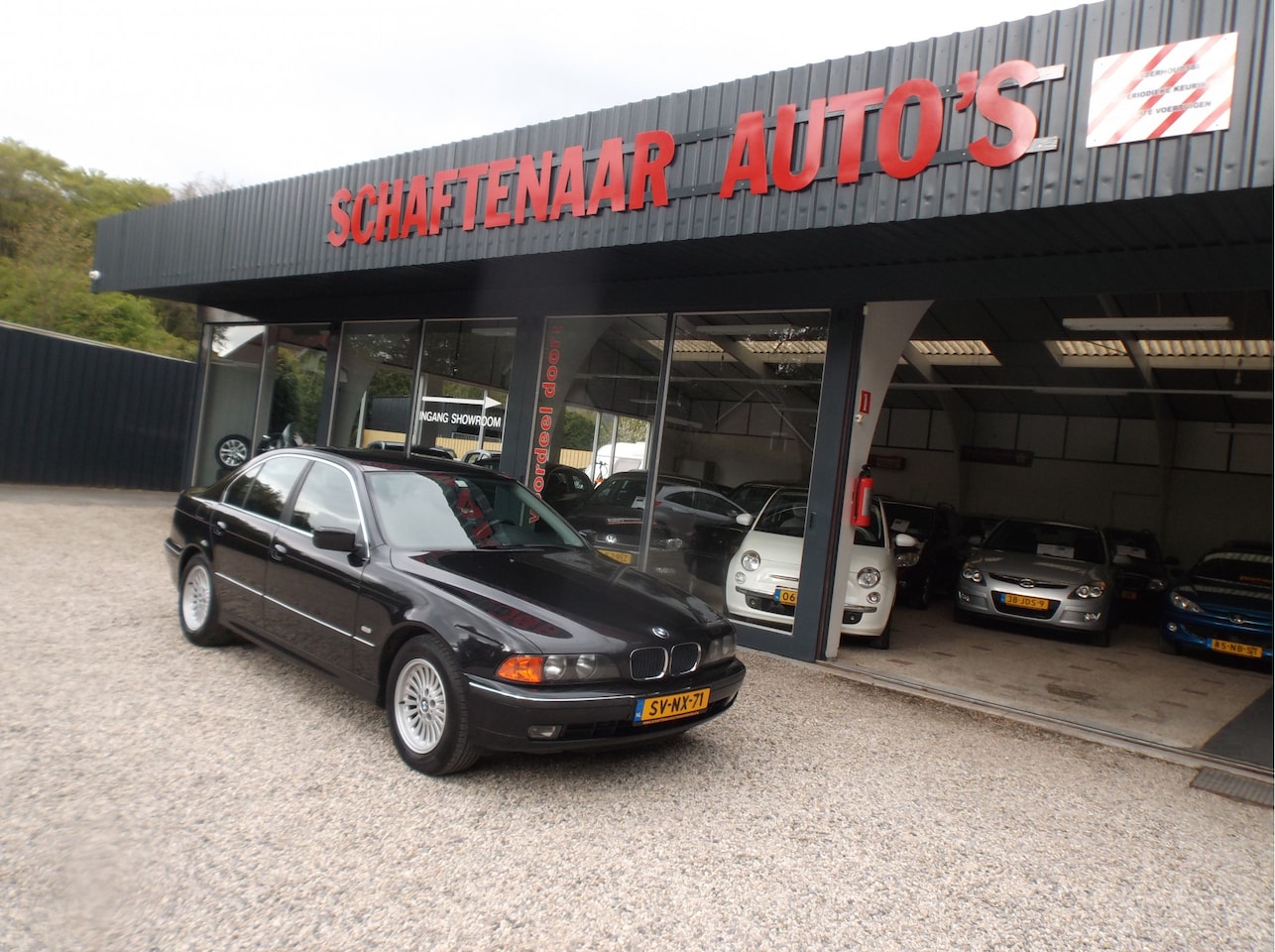 BMW 5-serie - 528i Executive super mooi en goed onderhouden apk 22-02-2023 - AutoWereld.nl