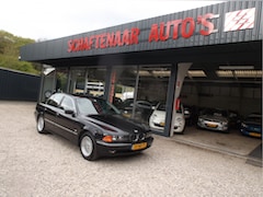 BMW 5-serie - 528i Executive super mooi en goed onderhouden apk 08-11-2025