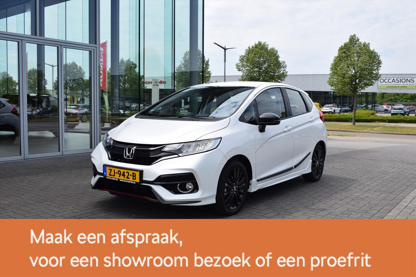 Honda Jazz - 1.5i 130pk Dynamic | Automaat | Navigatie - AutoWereld.nl