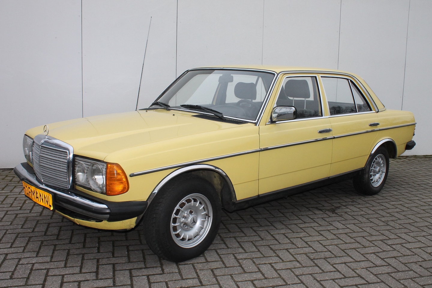 Mercedes-Benz 200-serie - 200 D - AutoWereld.nl