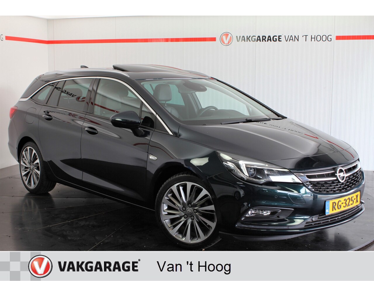 opel-astra-sports-tourer-1-6-innovation-200-pk-leder-trekhaak-schuifdak-navi-cam-17-lm-velgen-cruise-c.jpg