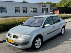 Renault Mégane - 1.6-16V Dynamique Comfort