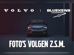 Volvo V40 Cross Country - T3 Polar Plus Luxury - Panoramadak - Standkachel - Parkeercamera achter - DAB - Verwarmde