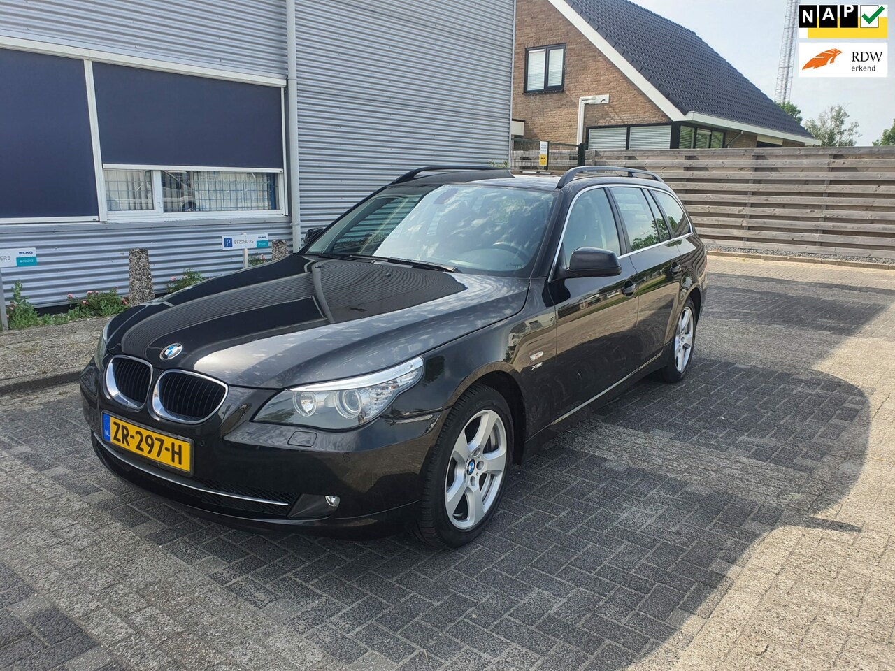 BMW 5-serie Touring - 525xi Business Line Edition II Automaat Nav.+Clima Bj.:2010 - AutoWereld.nl