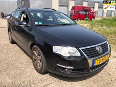 Volkswagen Passat Variant - 2.0 FSI Trendline AIRCO/cruise