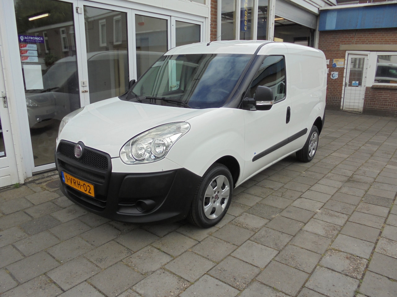 Fiat Doblò Cargo - 1.3 MultiJet Actual 1.3 MultiJet Actual - AutoWereld.nl