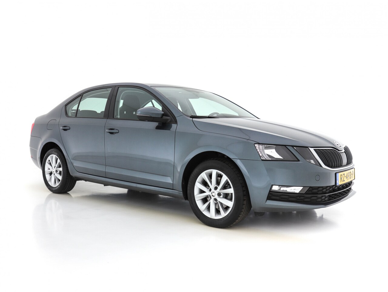 Skoda Octavia - 1.0 TSI Greentech Ambition Business AUT. *NAVI-PROF+ECC+PDC+CRUISE* - AutoWereld.nl