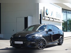 BMW 2-serie Gran Coupé - 220i Aut. High Executive / M Sportpakket / 19" LMV / Panoramadak / Parking Pack / Safety P