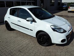 Renault Clio - 1.2 16V 75 Collection AIRCO CRUISE LM NL AUTO