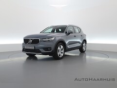 Volvo XC40 - T3 163pk Momentum Pro Aut. | Standkachel | Apple Carplay | Navi | LED | Elek. Achterklep |