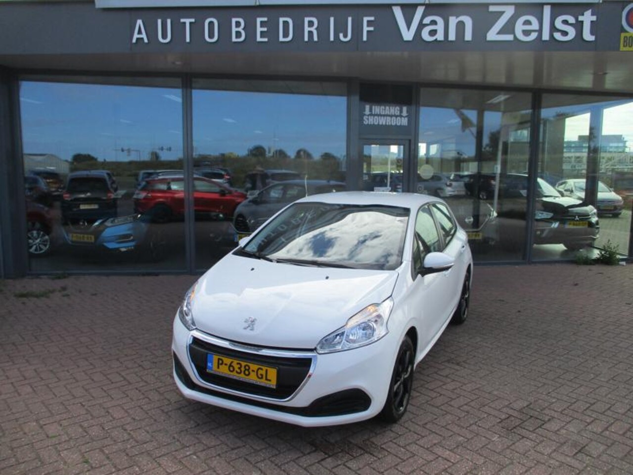 Peugeot 208 - 1.5 BlueHDi Active*BOVAG GARANTIE*AIRCO*CRUISE CONTROL* LM VELGEN MET NIEUWE BANDEN* PRIJS - AutoWereld.nl