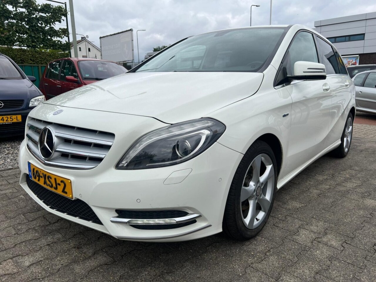 Mercedes-Benz B-klasse Bj2011, NWE DISTR KETTING 180 Ambition 2011 ...