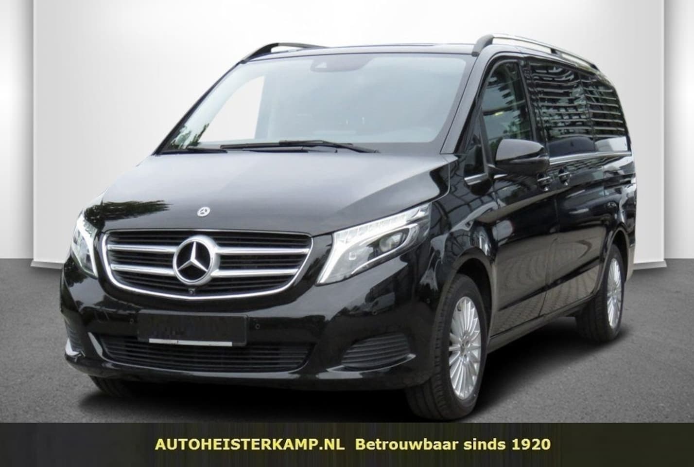 Mercedes-Benz V-klasse - 250d Lang Avantgarde Edition Grijs Kenteken EL. Schuifdeuren Trekhaak LED - AutoWereld.nl