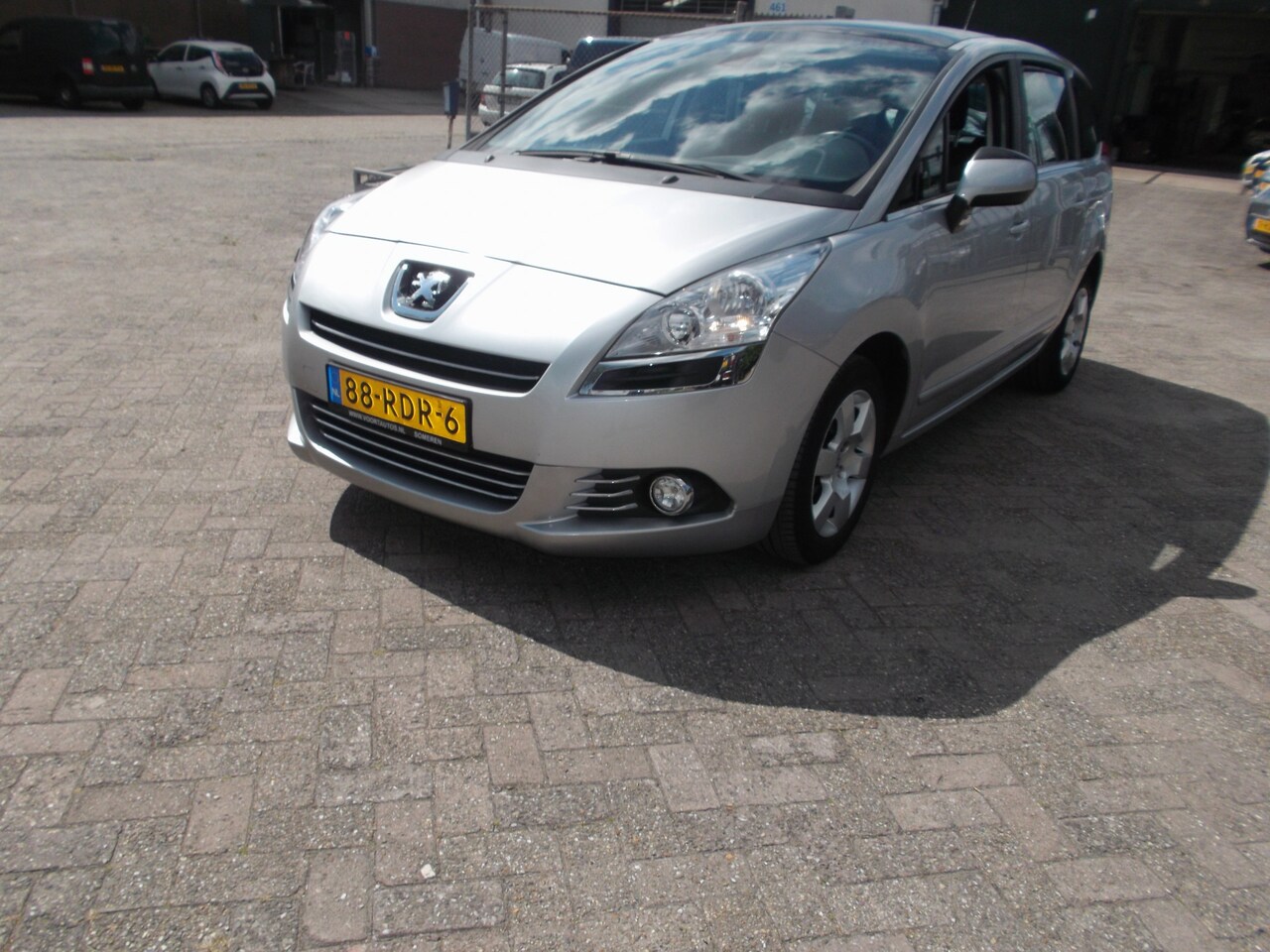 Peugeot 5008 - 1.6 VTi Blue Lease 5p. panodak airco - AutoWereld.nl