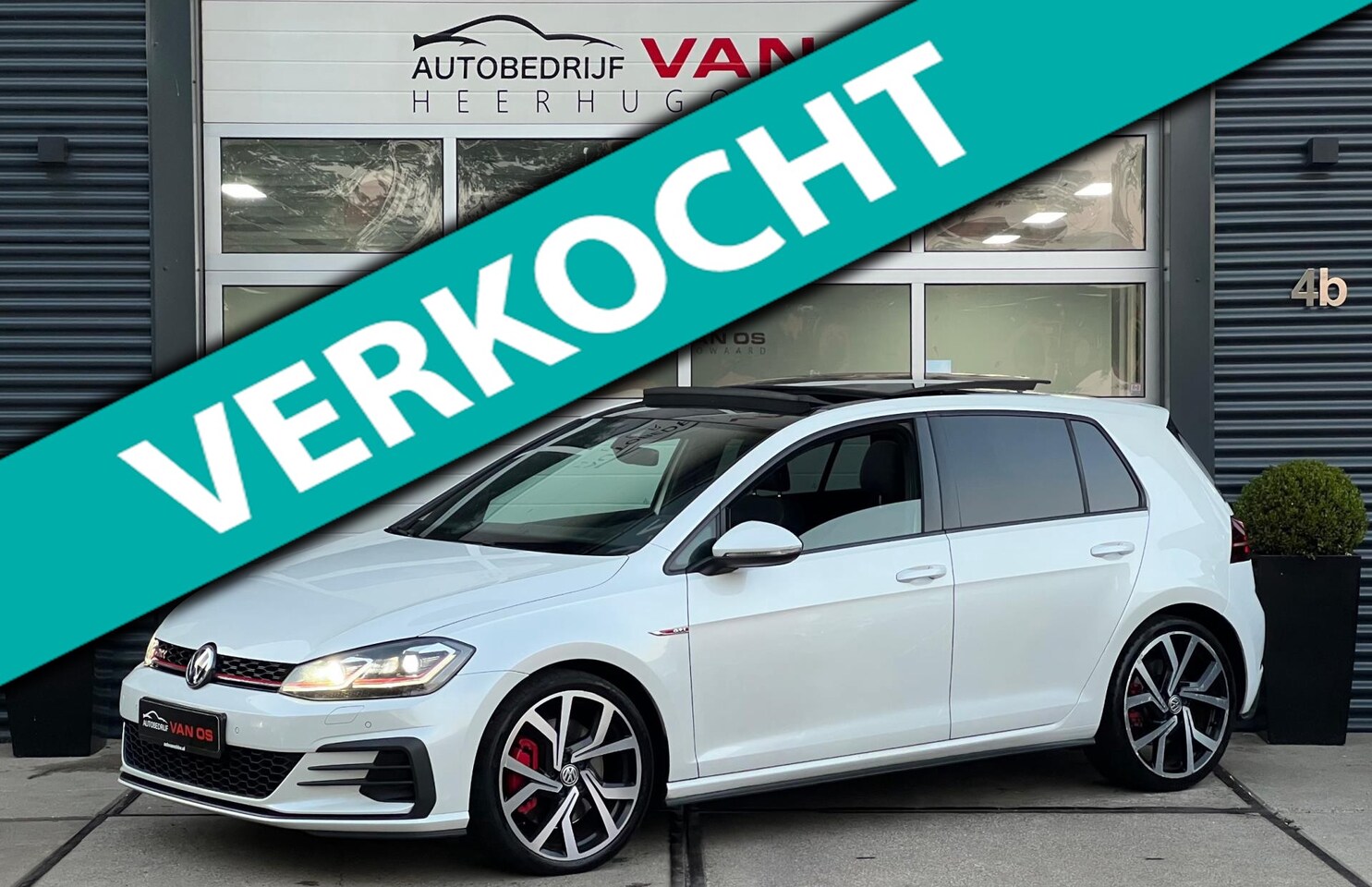 Volkswagen Golf 2.0 TSI GTI Performance Digitale Dash / Xenon / PANO