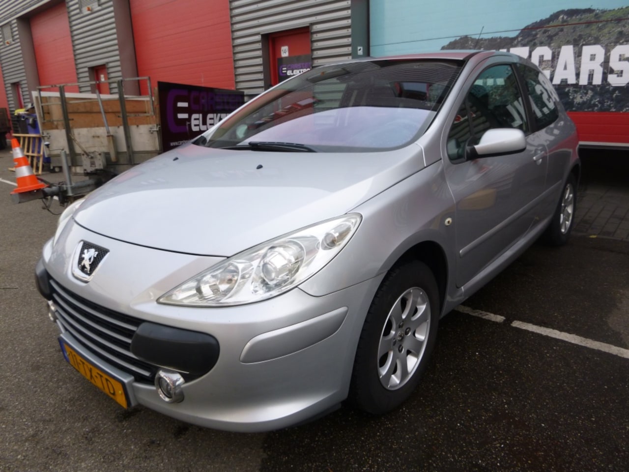 Peugeot 307 - 1.4-16V Premium 1.4-16V Premium,clima,cruise,etc - AutoWereld.nl