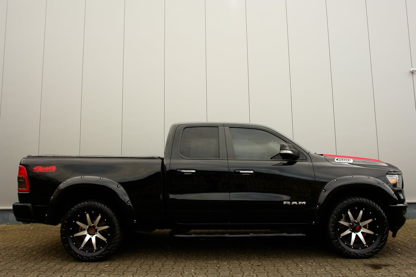 2019 ram black store edition